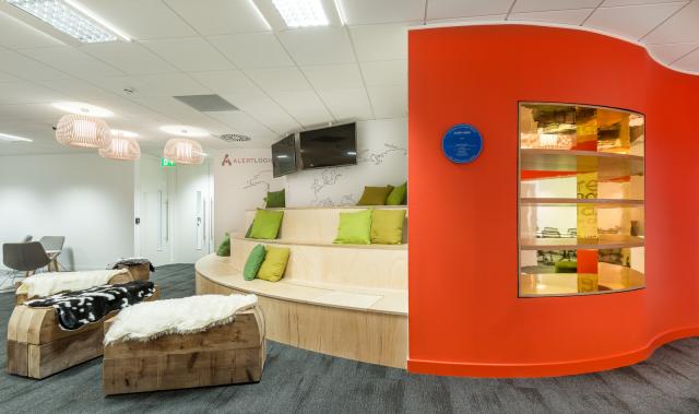 現(xiàn)代時尚辦公空間