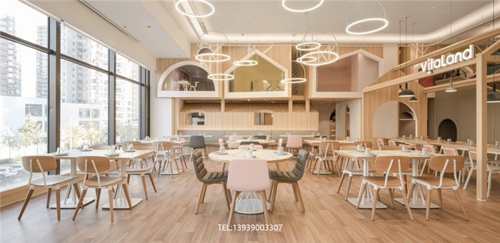 簡約清新的原木色親子主題餐廳設計方案解析