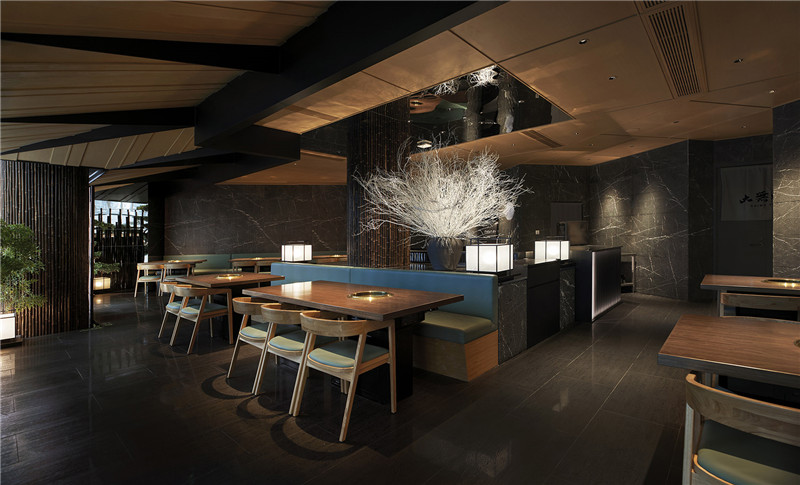 東方園林理念下的上海大無(wú)燒肉餐廳設(shè)計(jì)賞析