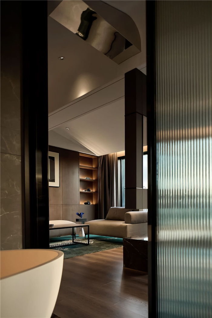 三亞A-hotel   簡約藝術(shù)的年輕化酒店設(shè)計賞析  